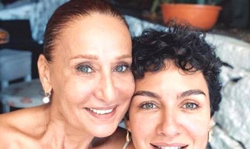 Ünlü İsimler ve Anneleri