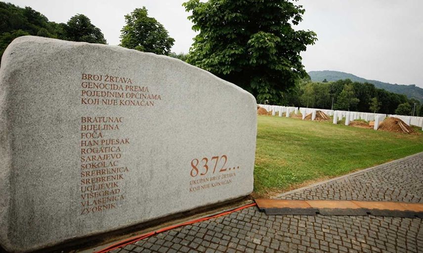 Boşnak halkının 27 senedir kanayan yarası: Srebrenitsa soykırımı!  85 toplu mezar bulundu
