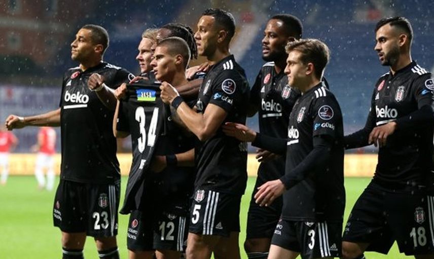 Brightgon Beşiktaş'tan Cyle Larin'i Transfer Etmek İstiyor!