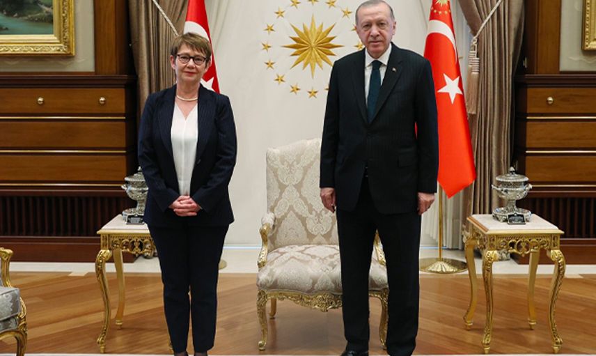 Bu Fotoğraftan Kadınlara 600 Milyonluk Müjde Çıktı