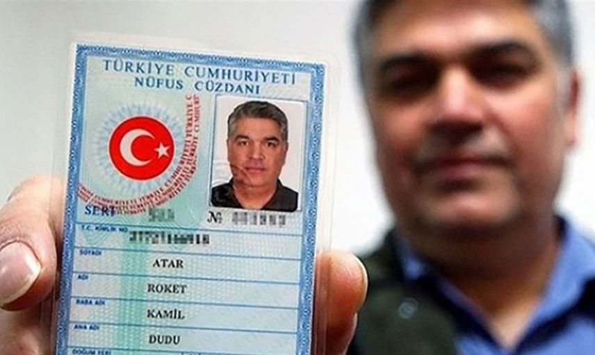 Bu soyisimlerle insan içine çıkmak yürek ister!