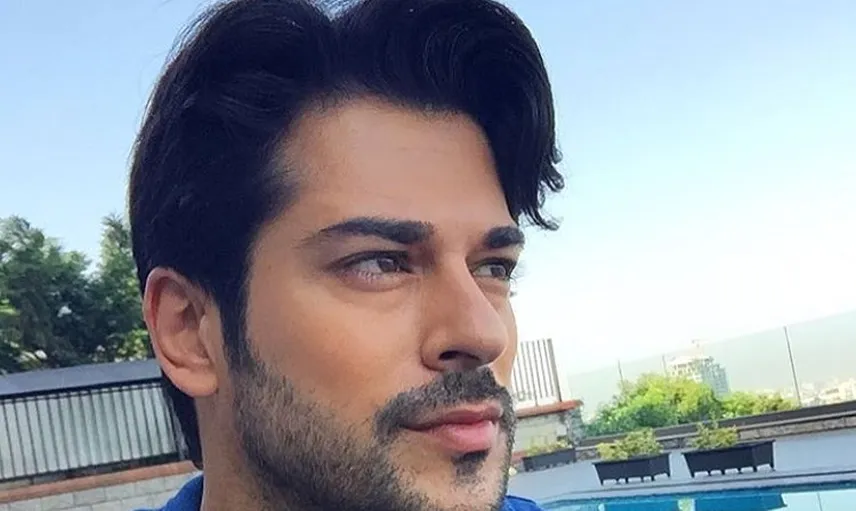 Burak Özçivit Alışveriş Merkezinde Mahsur Kaldı