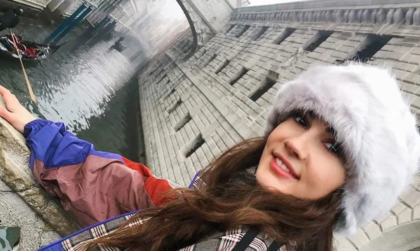 Burcu Özberk’ten Pozitif Paylaşım