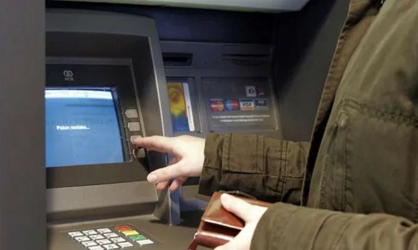 Bursalı Genç ATM'de 18 Bin Lira Buldu