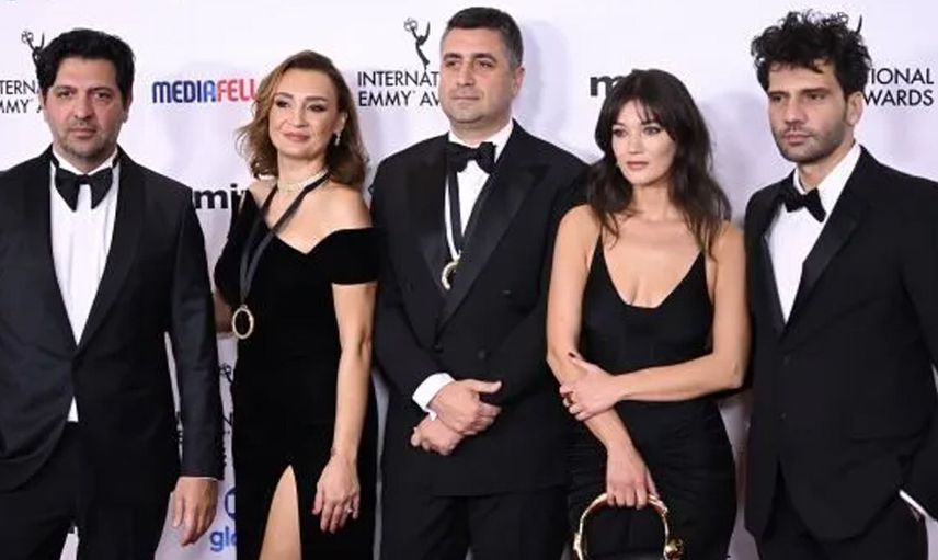Yargı dizisine uluslararası Emmy ödülü! Pınar Deniz tarzıyla büyüledi