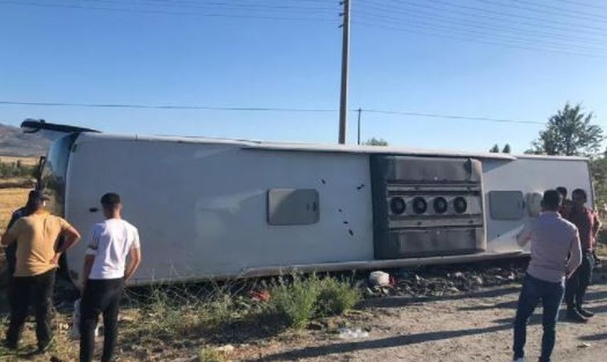 Uşak'ta Devrilen Yolcu Otobüsü ile İlgili Vahim İddia: "Şoför Uyuyordu"