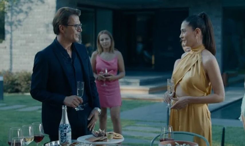 Netflix'ten yeni Türk yapımı geliyor: Fragmanı olay oldu! Alperen Duymaz ve Funda Eryiğit'ten ateşli sahne!