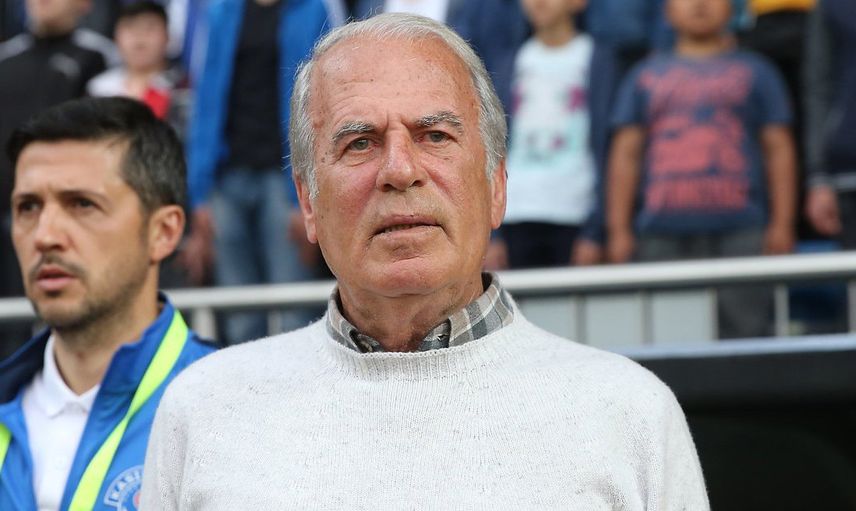 Mustafa Denizli'Nin Taktik Anlayışı Nedir?