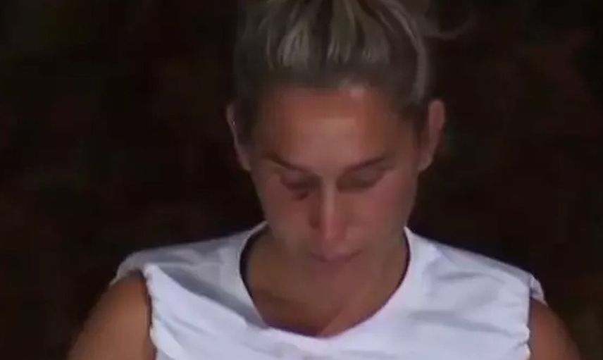 Survivor'da gece yarısı büyük kavga: Tekmeler, yumruklar... Gözündeki morluk dehşete düşürdü!