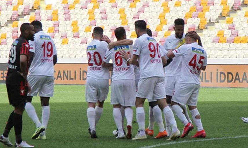 Çaykur Rizespor Yeni Malatyaspor'dan Kubilay Kanatsızkuş'u Transfer Etti!