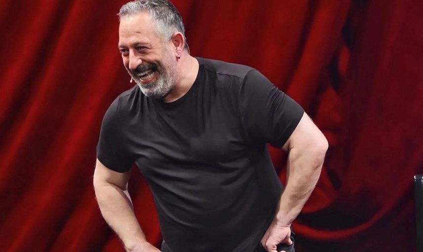 Cem Yılmaz seyirciye sinirlenip sahneyi terk etti! Ünlü komedyenden ilk açıklama geldi