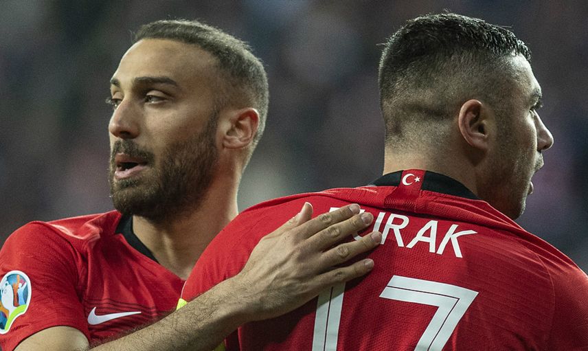 Cenk Tosun'un Menajeri Beşiktaş'a Transfer Olacağı İddialarına Yanıt Geldi!