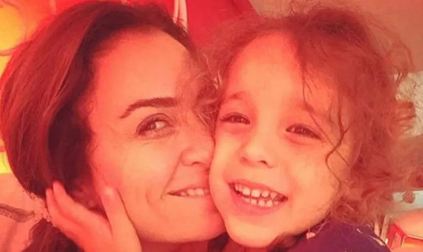 2017 Yılının En İyi Annesi: Ceyda Düvenci!