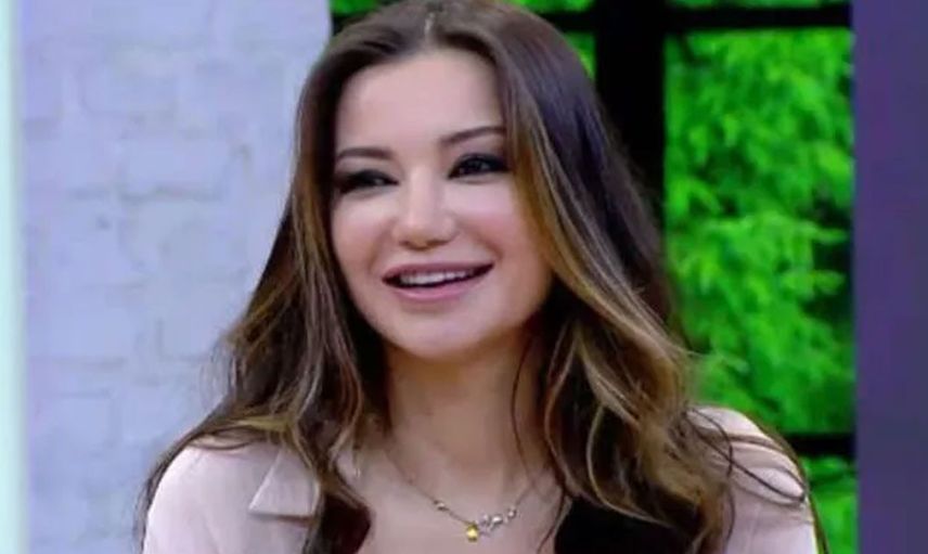 Esra Ezmeciye'ye bakirelik sorusu herkesi utandırdı! Bakirelik konusunda kocasına yalan söyleyen kadının vicdan azabı Ezmeci'yi bile sinirlendirdi