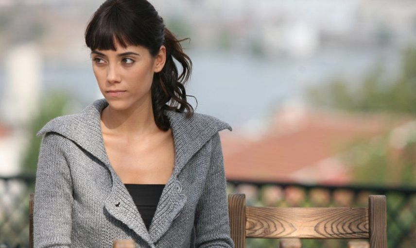 Cansu Dere kimdir?