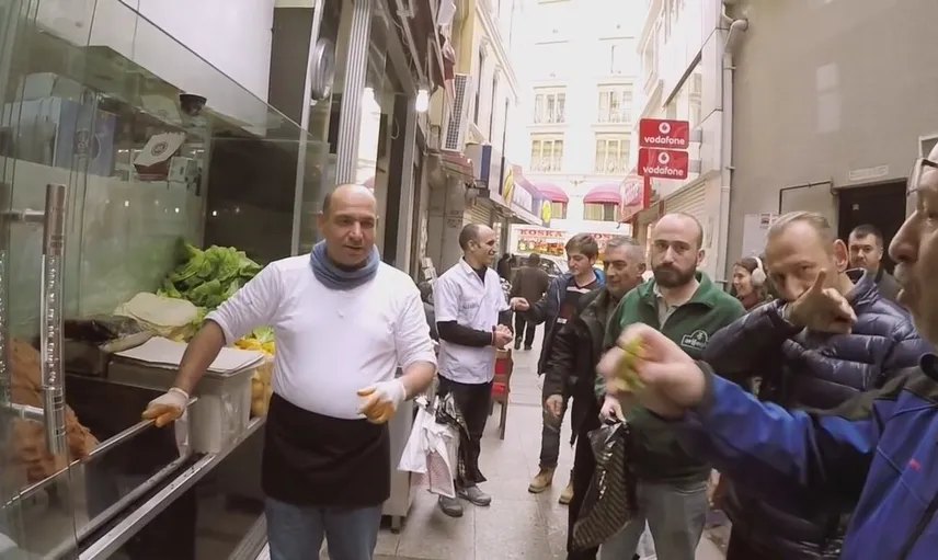 Çiğ Köfteci Ali Usta'nın Yıllar Önceki Görüntüleri Sosyal Medyayı Salladı