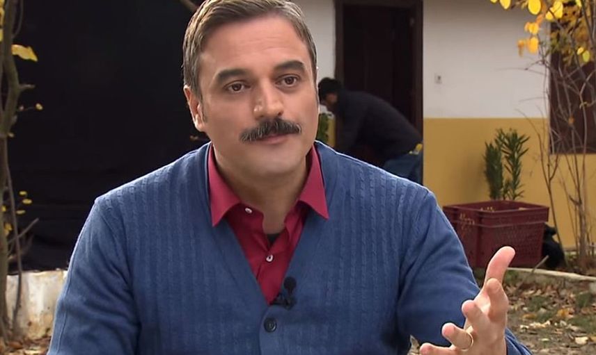 Hastalığıyla sevenlerini üzmüştü: Nafaka tartışmalarıyla gündeme gelen Ufuk Özkan genç sevgilisiyle sarmaş dolaş poz verdi!