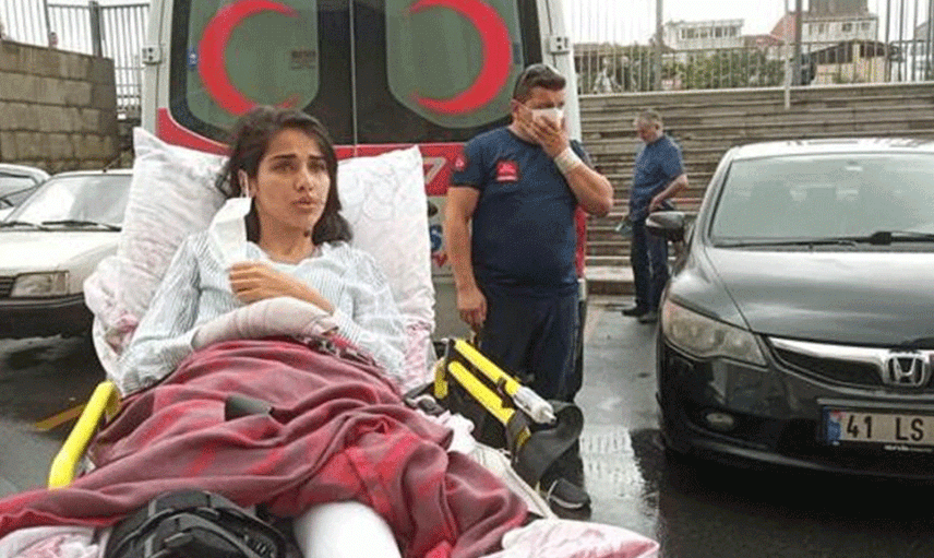 Kocası Tarafından Vurulan Kadın Duruşmaya Sedyeyle Katıldı
