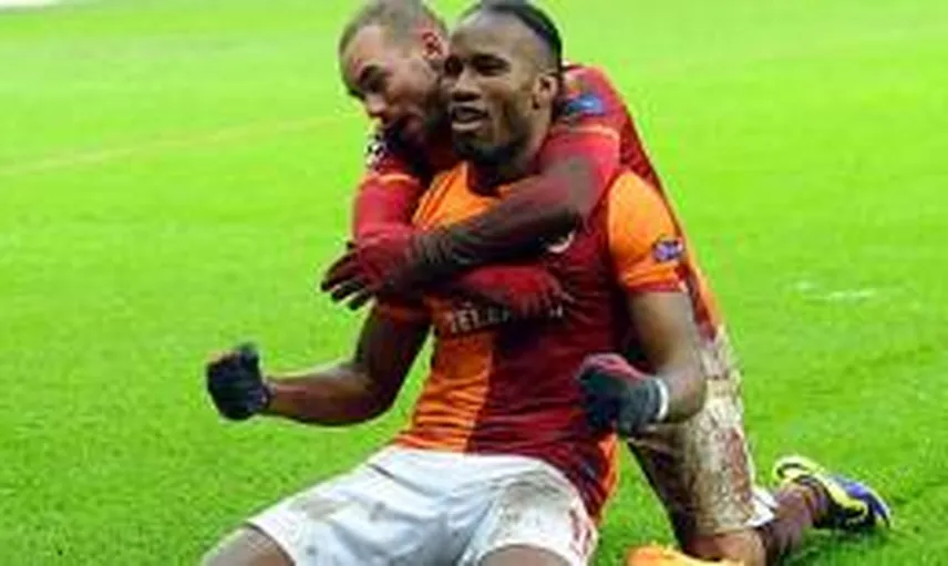 Galatasaray'ın Dünyaca Ünlü Yıldızı Eşini Aldattı
