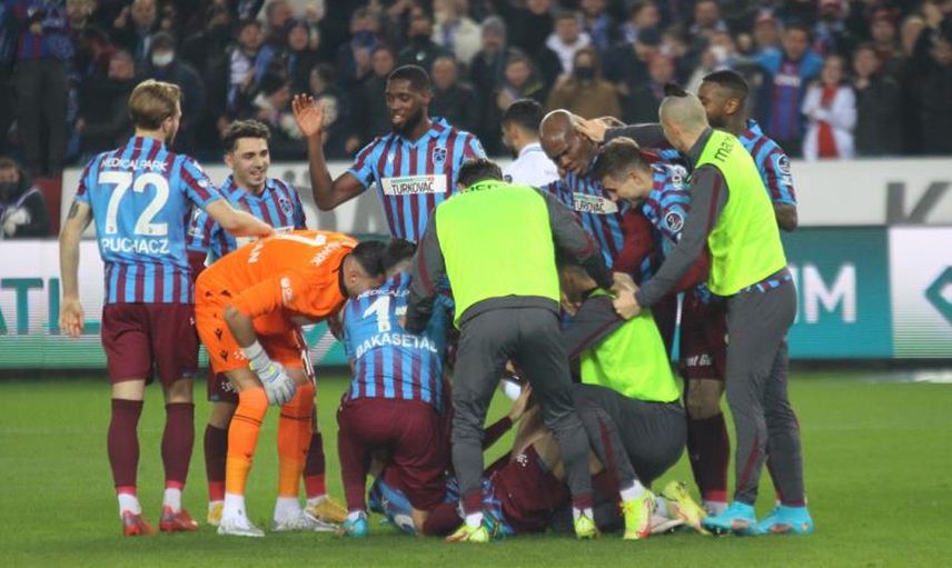 Ahmet Çakar Trabzonspor'un Şampiyonluk Mücadelesini Değerlendirdi!