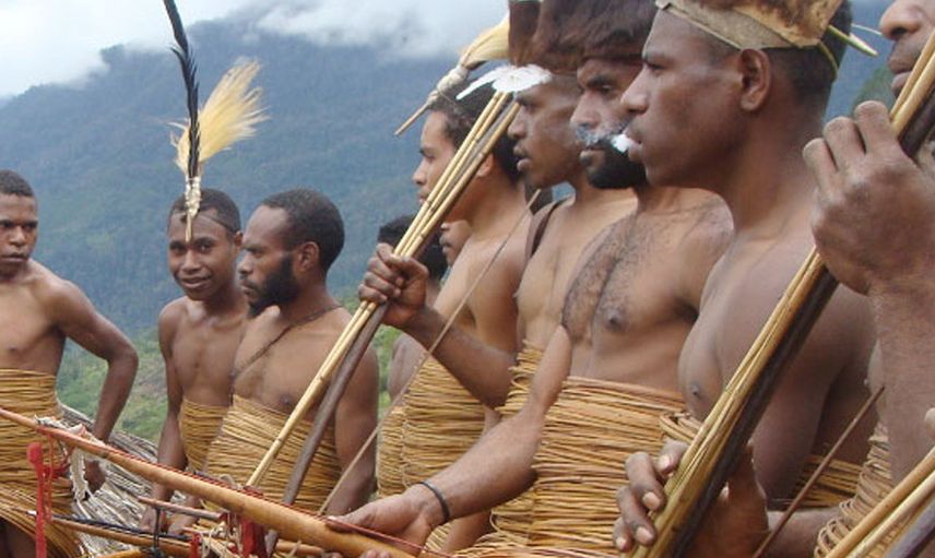 PAPUA YENİ GİNE