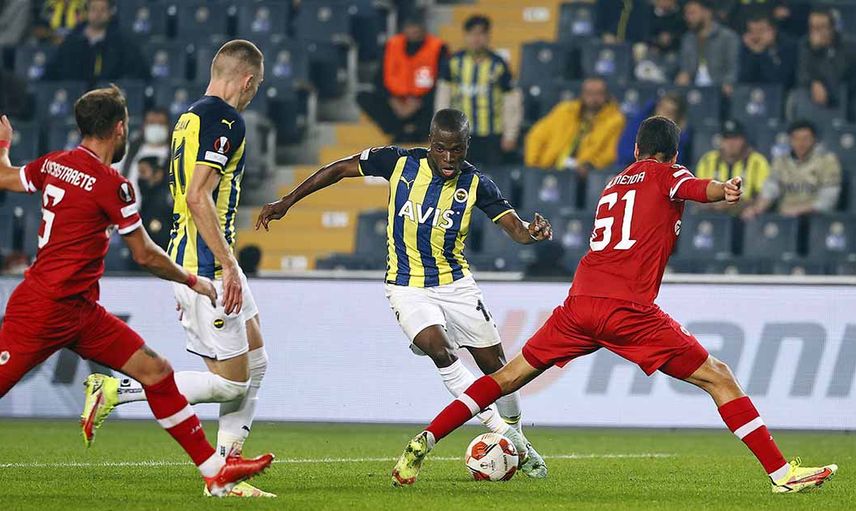 Fenerbahçe'de Vitor Pereira'dan Antwerp Maçı Öncesi Dikkat Çeken Açıklamalar Geldi!