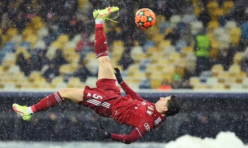 Galatasaray - Fenerbahçe Derbisinin Hakemi Halil Umut Meler'in Yönettiği Maç Avrupa'da Olay Oldu!