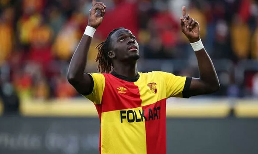 Göztepeli Cherif Ndiaye, Çin'in Shanghai Port takımına transfer oldu!