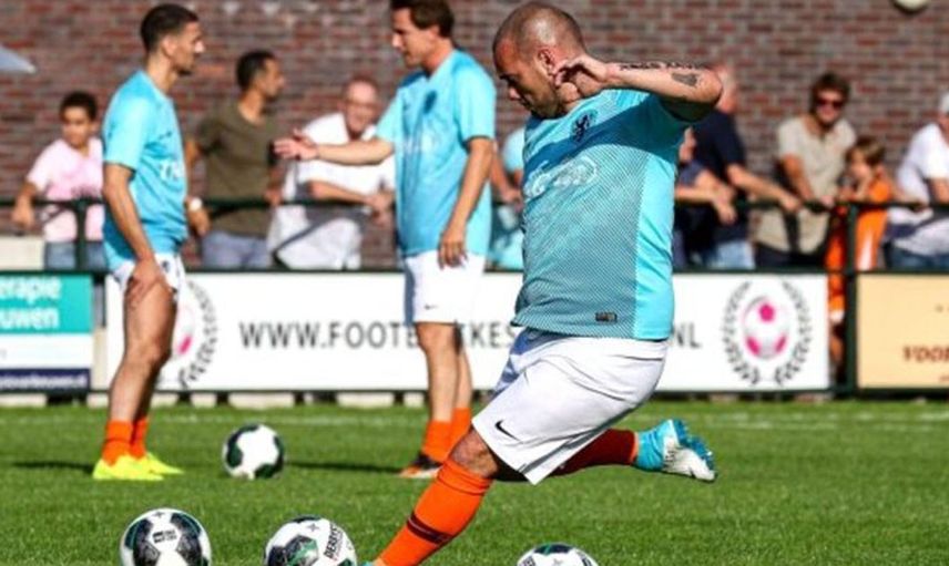 Galatasaray'ın eski yıldızı Wesley Sneijder'in teknik adamlık kariyeri başlıyor!