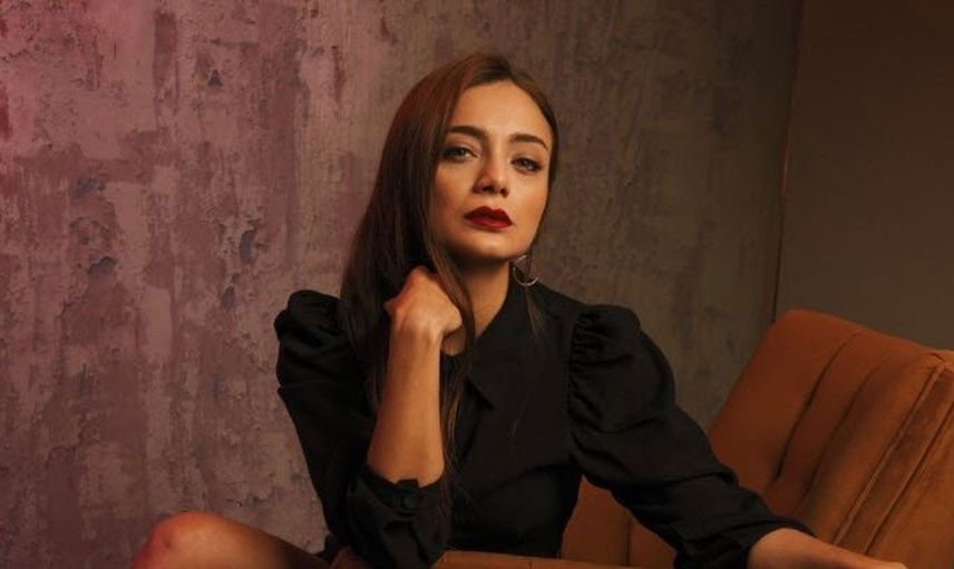 Damla Sönmez kimdir?