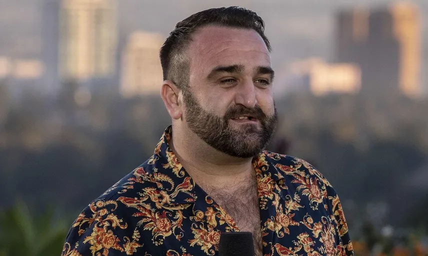 Küçük Kızdan Uygunsuz Fotoğraf İsteyen Şarkıcı Danny Tetley Tutuklandı