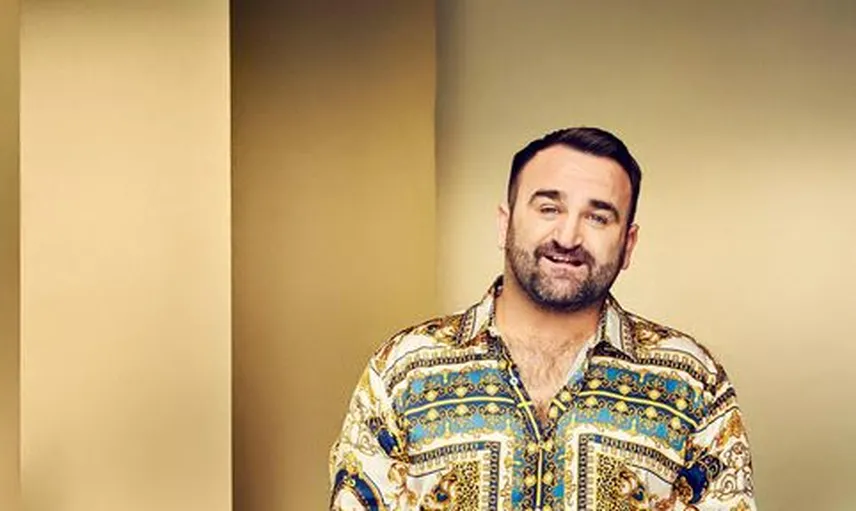 Küçük Kızdan Uygunsuz Fotoğraf İsteyen Şarkıcı Danny Tetley Tutuklandı