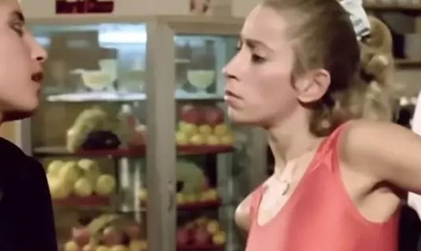 Duygu Nebioğlu'nun annesi Suphiye Orancı Metin Akpınar ile o filmde tanışmış! Karşılıklı sahneleri ortaya çıktı...