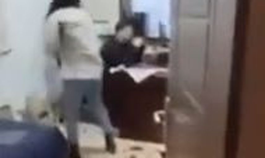 Tacizci Patronunu Paspasın Sapıyla Dövdü