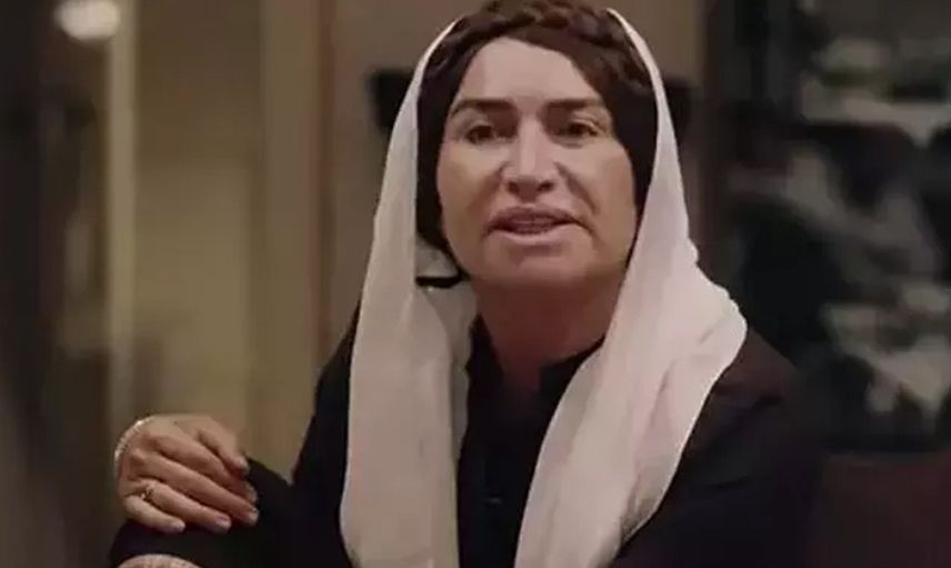 Demet Akbağ'dan öpüşme sorusuna ortalığı karıştıracak itiraflı cevap: ''Neler neler var!''