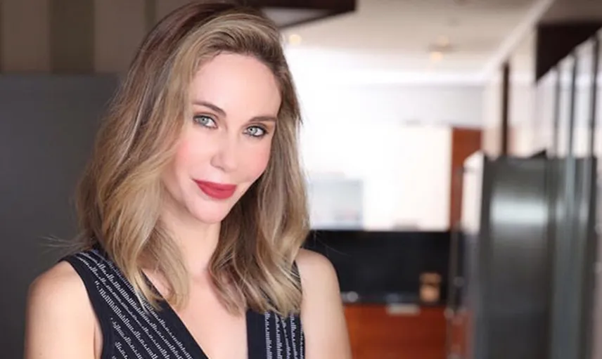 Demet Şener Yoga Okulu Açıyor