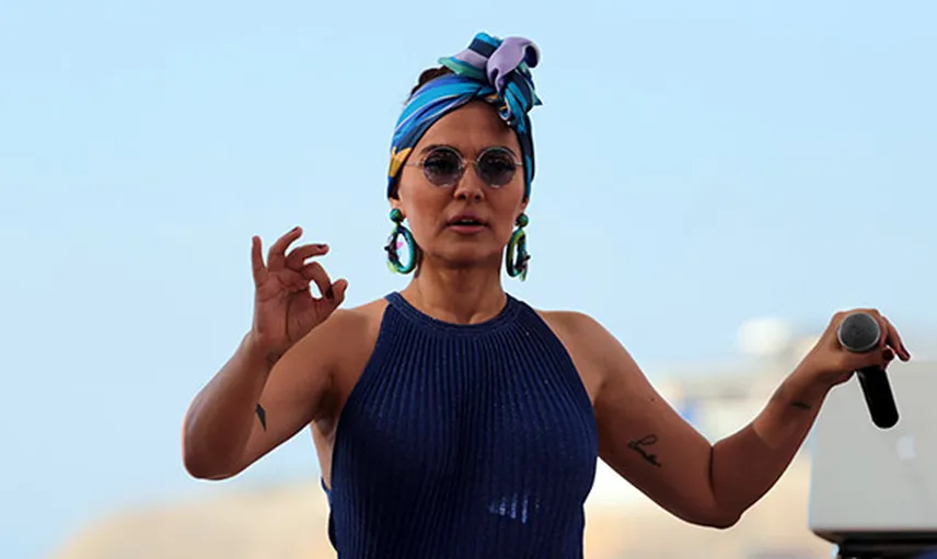 Demet Akalın'ın Sosyal Medyayı Sallayan Pozları