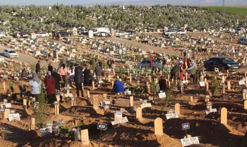 Deprem bölgesinden gelen görüntüler herkesi duygulandırdı: Türkiye’nin en buruk bayramı