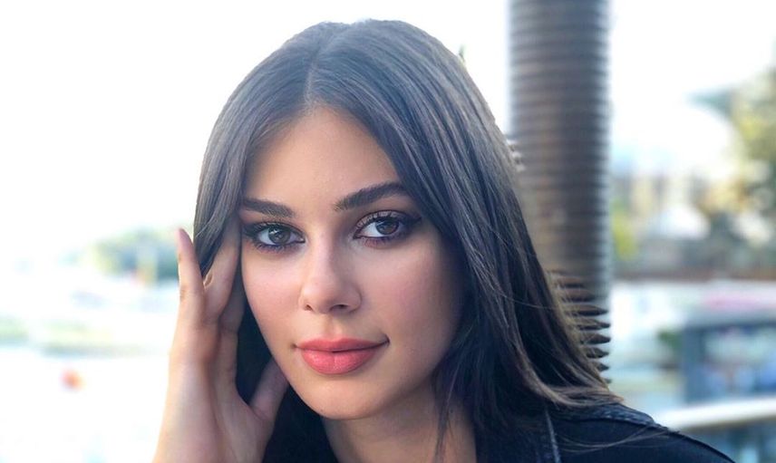 Fotoğraflarına Photoshop Yapan Deren Talu Alay Konusu Oldu