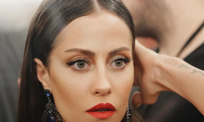 Derya Uluğ'dan Makyajsız Paylaşım