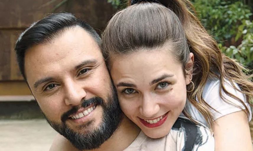 Buse Varol'la boşanmanın eşiğinden kıl payı dönen ünlü şarkıcı Alişan eşinin doğum gününü büyük aşkla kutladı