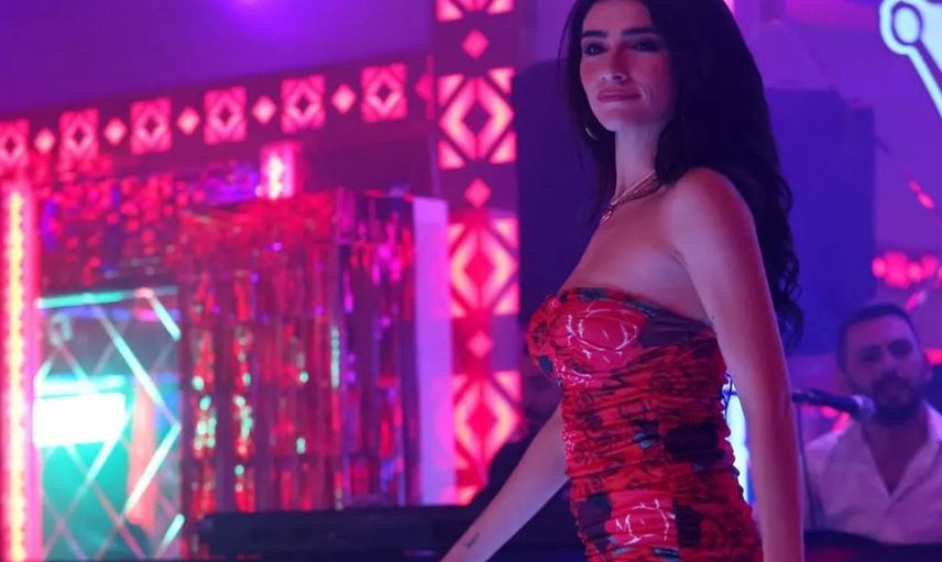 Dilber'in pavyon dansına özendiler, soluğu pavyonda aldılar: Hayaller Dilber, hayatlar okkalı hesap!
