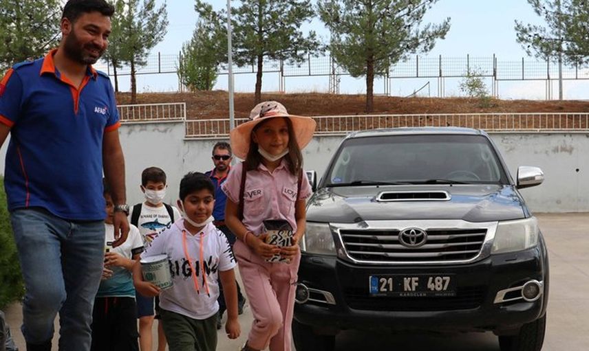 Diyarbakırlı 4 Çocuktan Duygulandıran Hareket