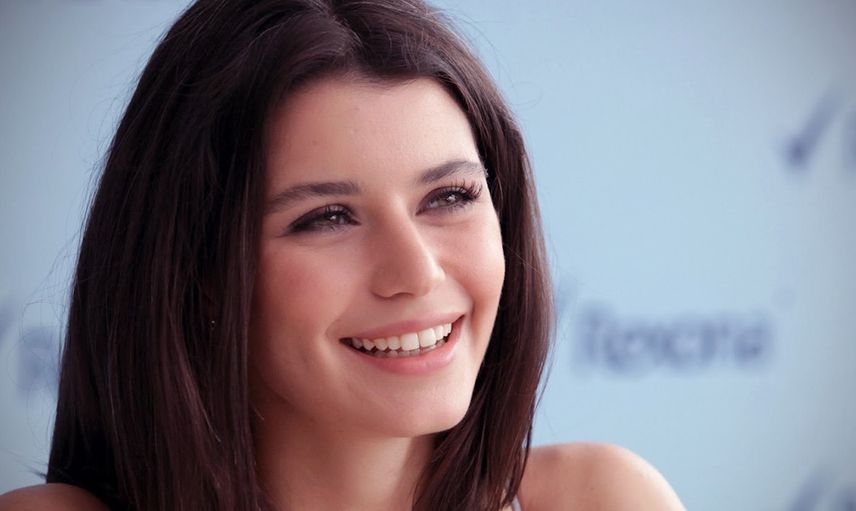 İstanbul İçin Son Çağrı filmiyle dikkatleri üzerine çekmişti: Ödül törenindeki sahne tarzı olay oldu!