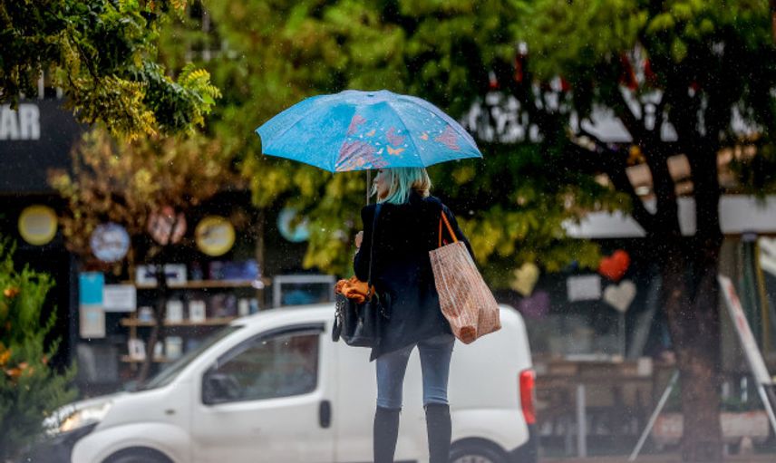 Antalya'da Beklenen Oldu! Fırtına ve Sağanak Etkisni Gösterdi