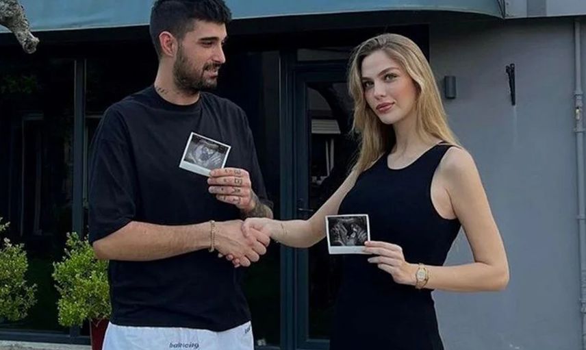 Doğumuna sayılı günler kalan Yasemin Şefkatli'den çok konuşulan ayna pozu: Giyinmeyi unutmuş!