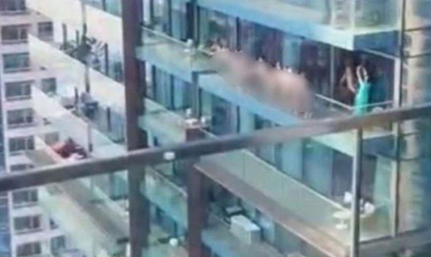 Dubai'de Çıplak Fotoğraf Çekimi Krizi!
