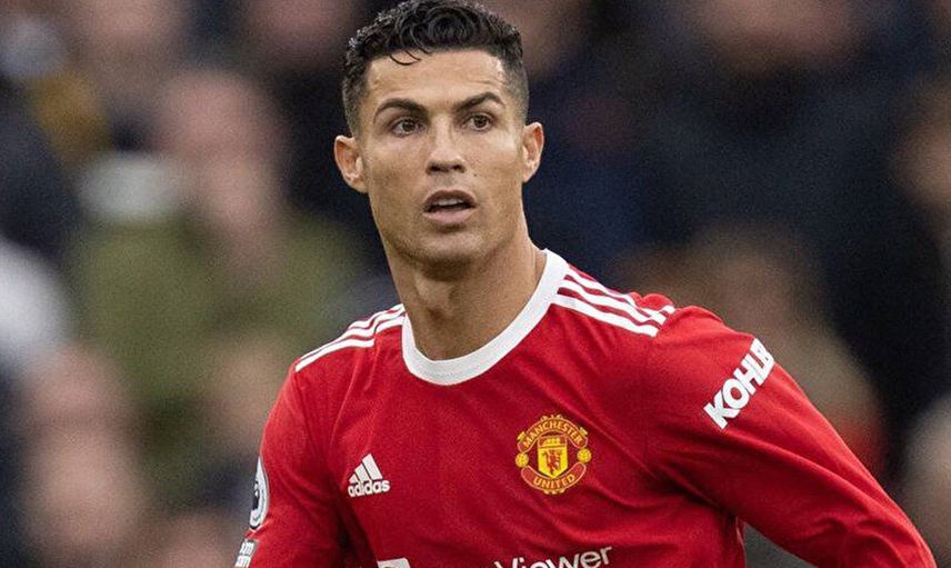 Dünyaca ünlü futbol yıldızı Cristiano Ronaldo estetiklere doymuyor! Ünlü futbolcu bu kez cinsel organını büyüttü!