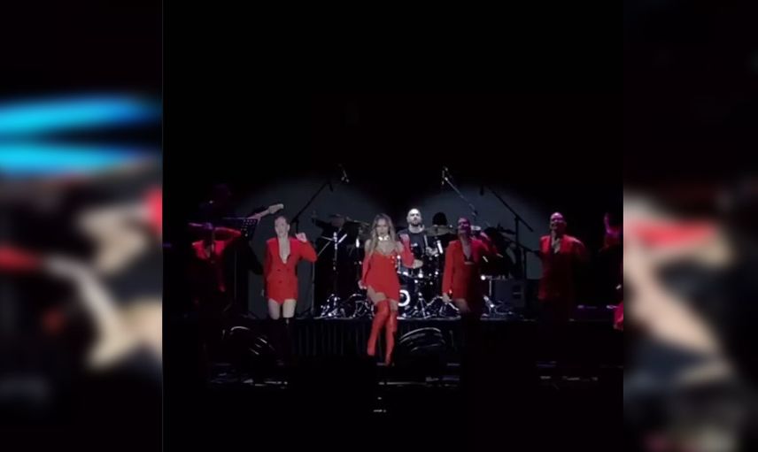 Hadise Bakü'yü salladı: İddialı elbiseyle olay kalça dansı sosyal medyayı çalkaladı!