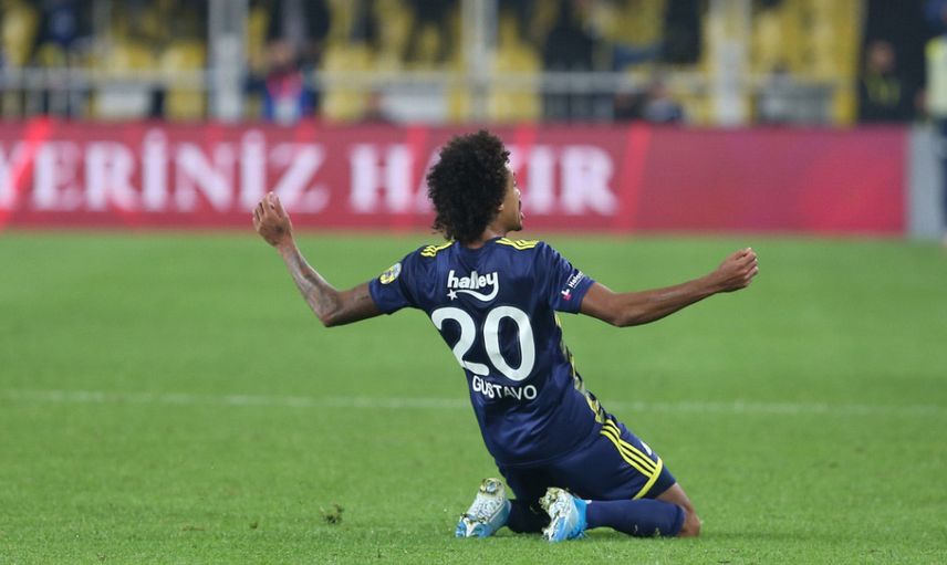 Fenerbahçeli Luiz Gustavo Corinthians'a Transfer Oluyor!
